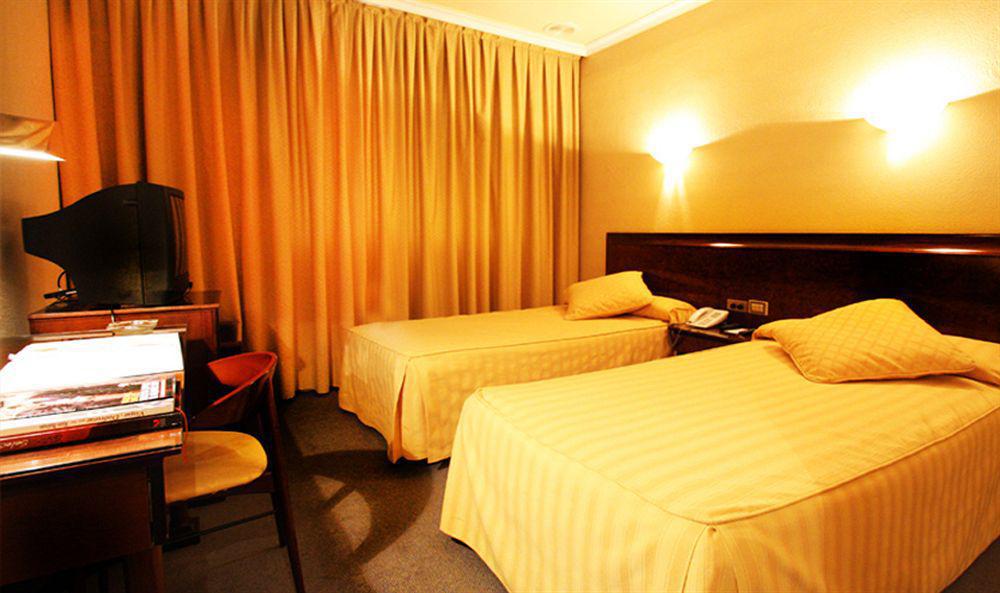 Occidental Vigo Hotel Szoba fotó
